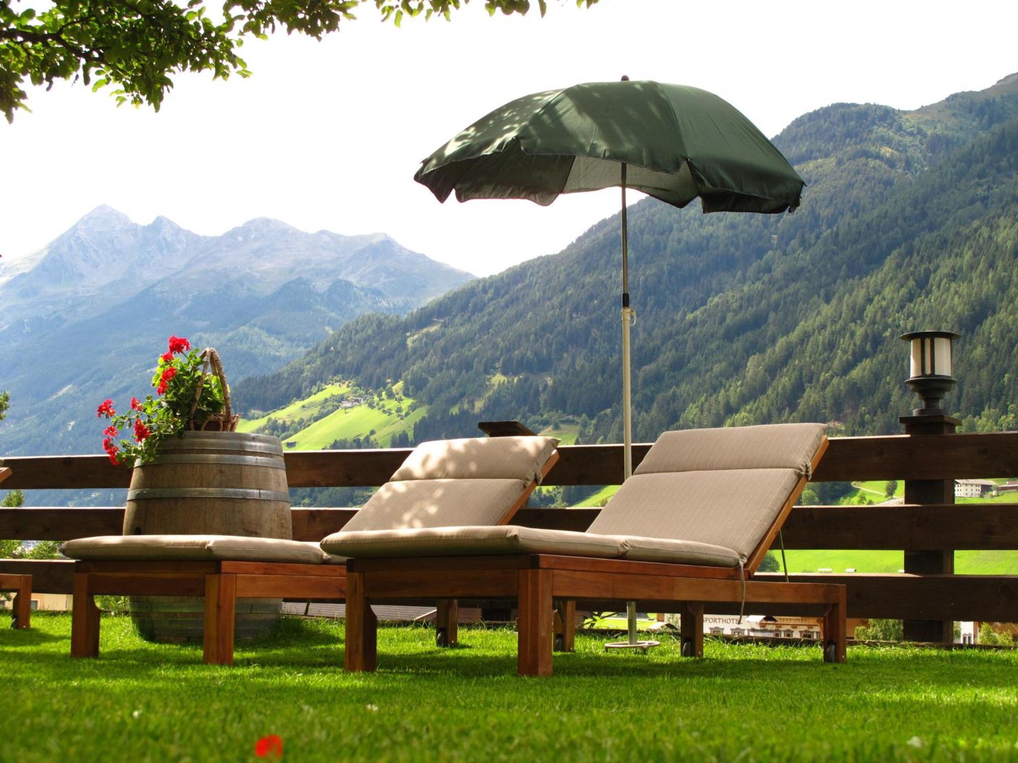 Fleckhof Hotel Neustift im Stubaital Exterior photo