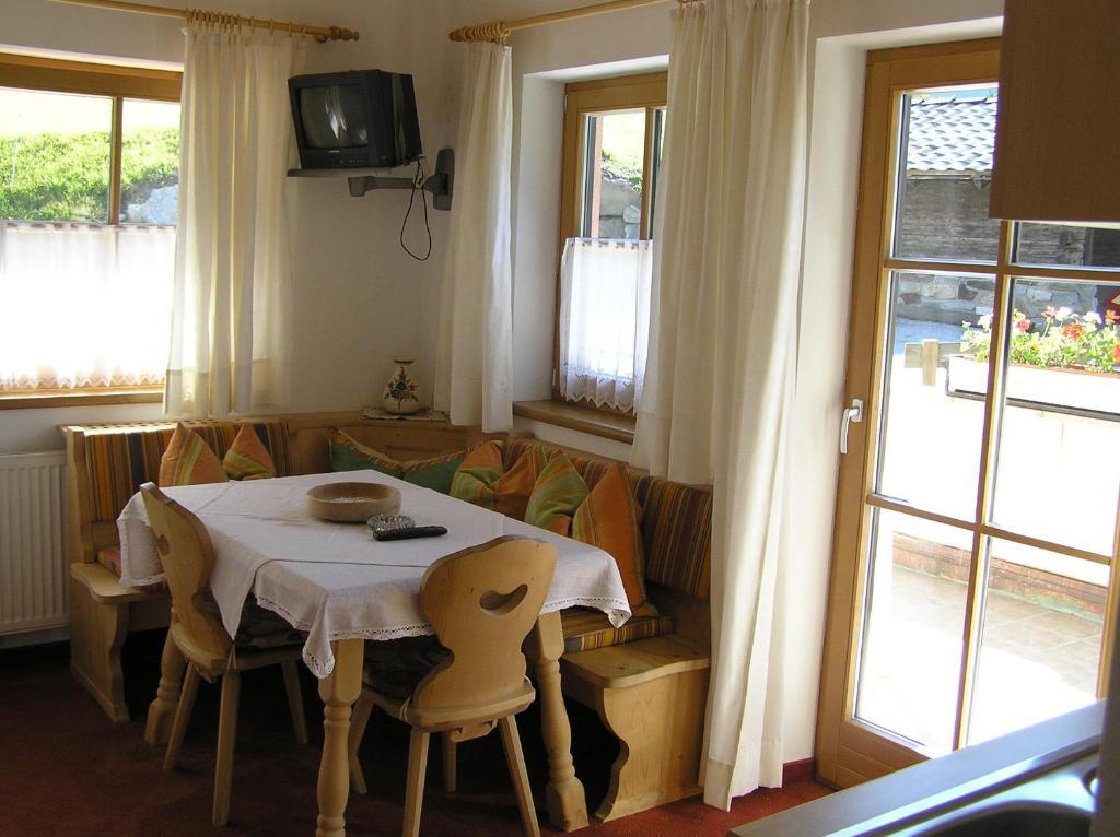 Fleckhof Hotel Neustift im Stubaital Room photo