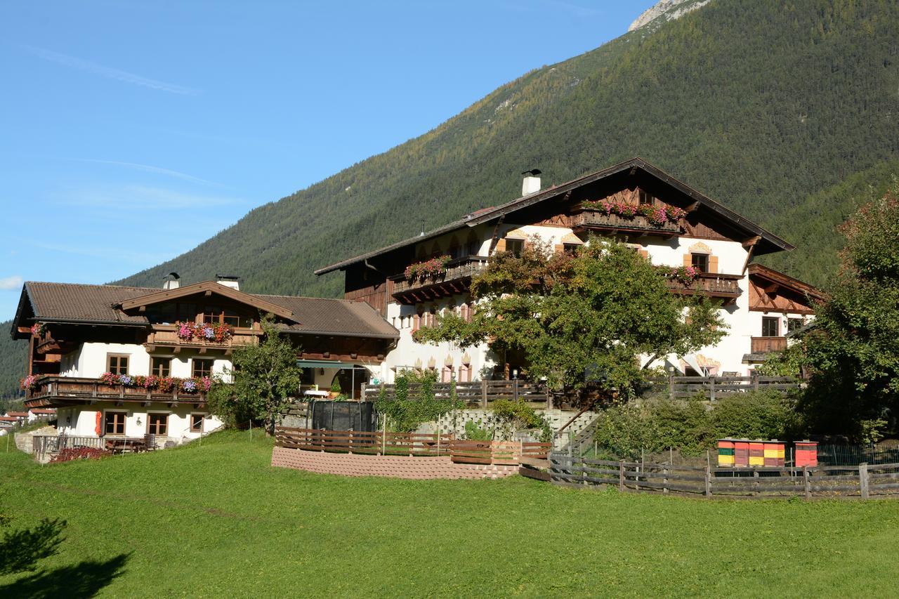 Fleckhof Hotel Neustift im Stubaital Exterior photo
